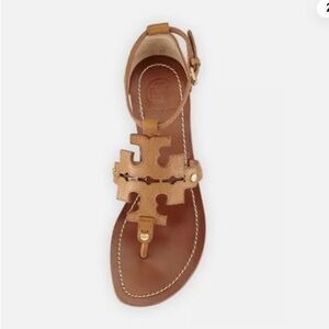 ❌(SOLD)❌Tory Burch flat sandals size 9 1/2 medium.